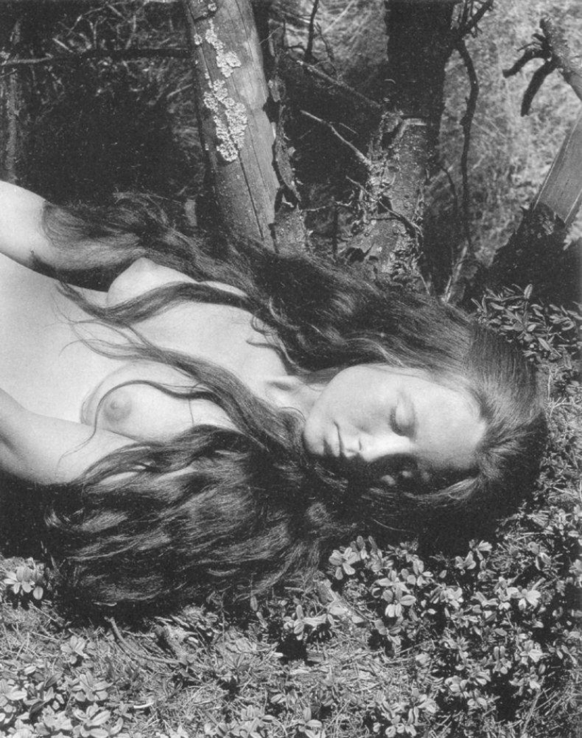 Classic erotica from the Soviet Lithuanian photographer Rimantas Dichavicius Classic erotica from the Soviet Lithuanian photographer Rimantas Dichavicius