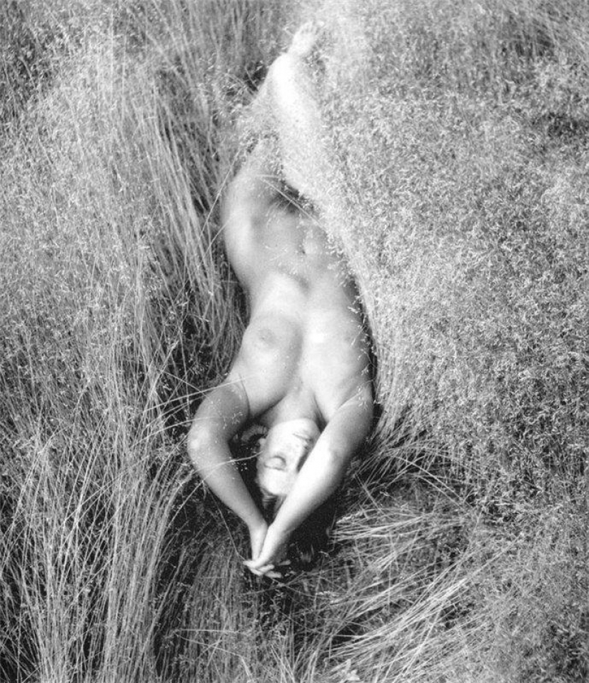 Classic erotica from the Soviet Lithuanian photographer Rimantas Dichavicius Classic erotica from the Soviet Lithuanian photographer Rimantas Dichavicius
