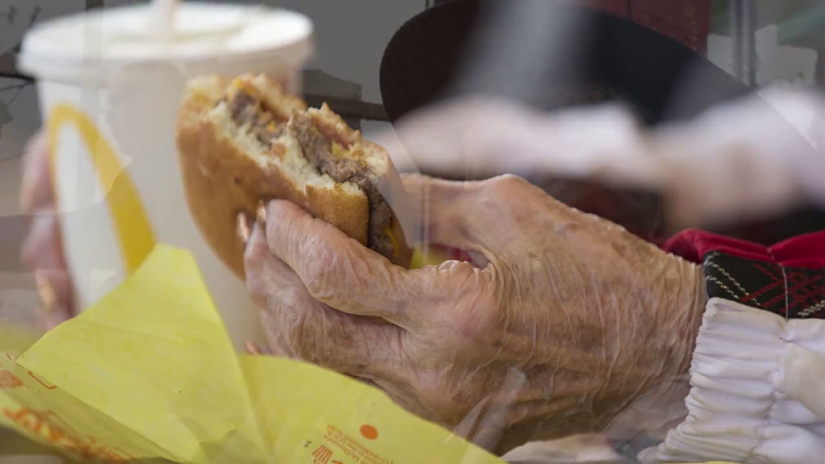 Comer en Gilito, vivir cien años! Largo del hígado de los estados UNIDOS habló sobre sus secretos de la longevidad Comer en Gilito, vivir cien años! Largo del hígado de los estados UNIDOS habló sobre sus secretos de la longevidad