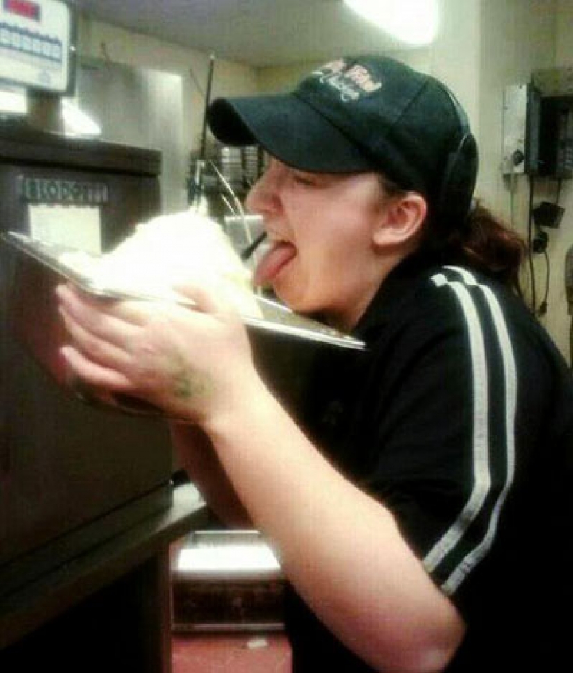 Como resulta, la venganza de los clientes, los camareros y cocineros Como resulta, la venganza de los clientes, los camareros y cocineros