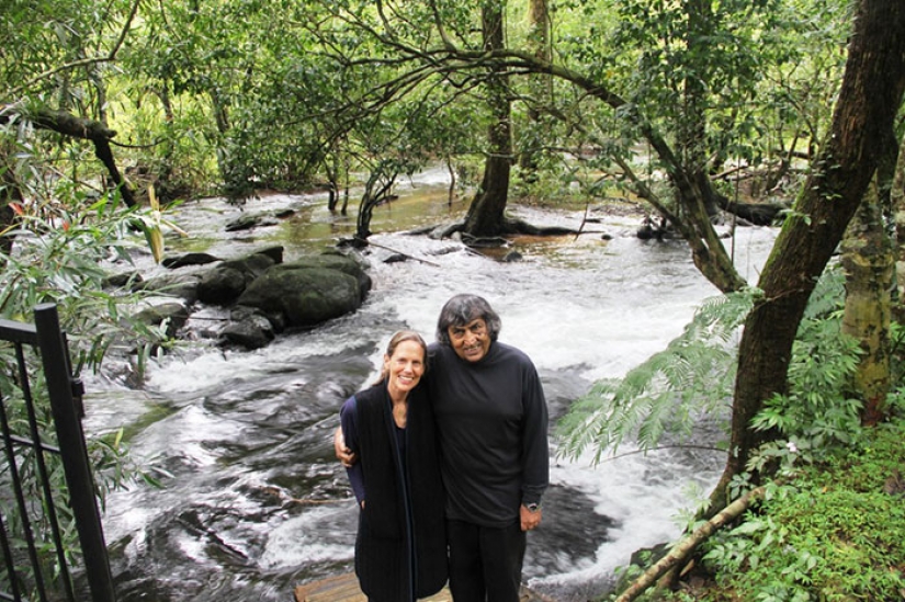 Couple 26 years spent on the restoration of the reserve, when a tropical forest Couple 26 years spent on the restoration of the reserve, when a tropical forest