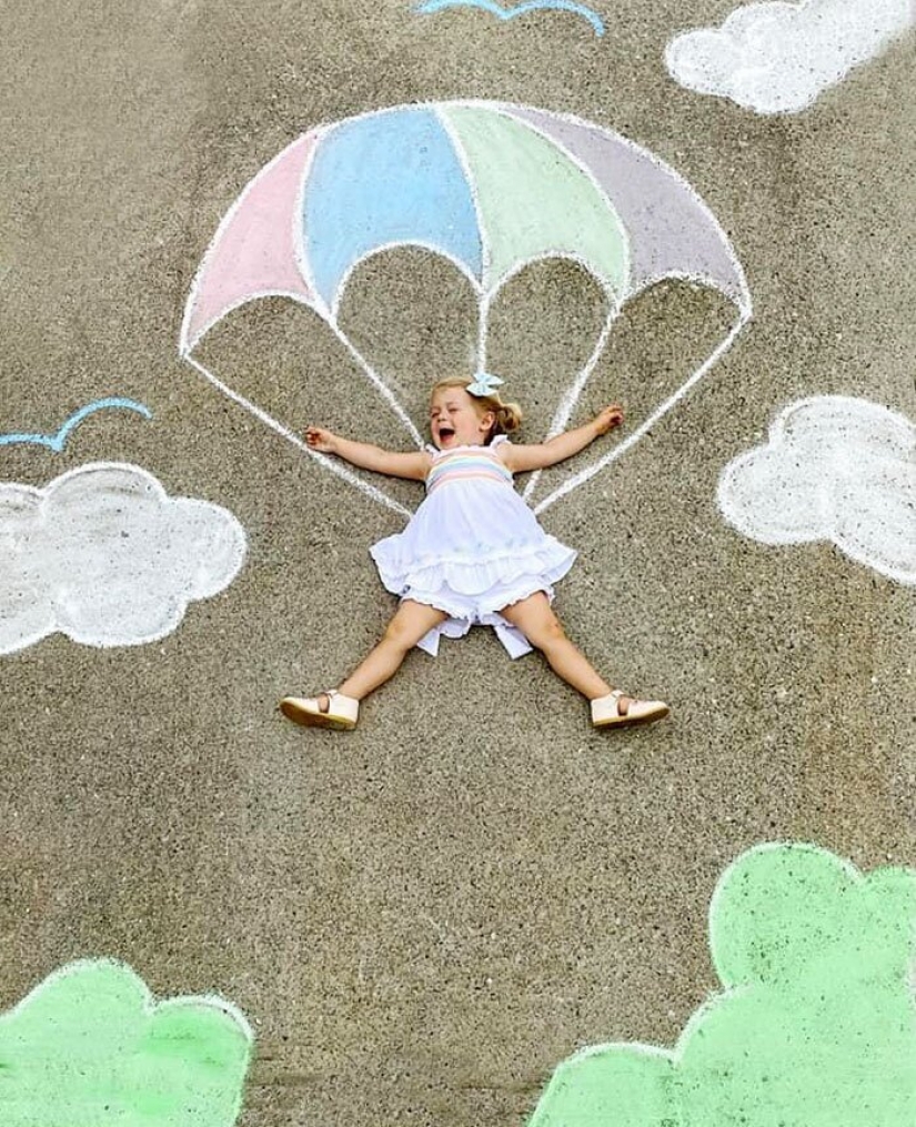 Crayons and imagination: cute pictures of magical worlds that my mom created for daughters in quarantine