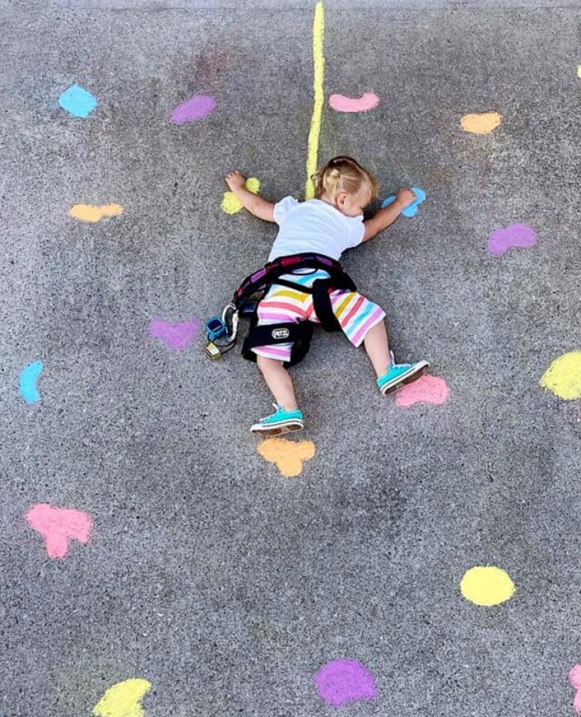 Crayons and imagination: cute pictures of magical worlds that my mom created for daughters in quarantine