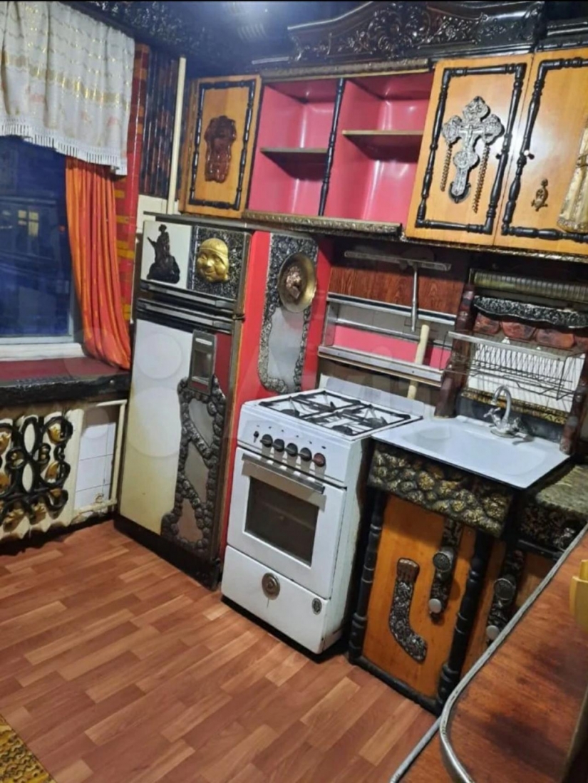 Cruces, las alfombras, el hilo y la comodidad: en Tula de poner en venta un apartamento de un cazador de vampiros