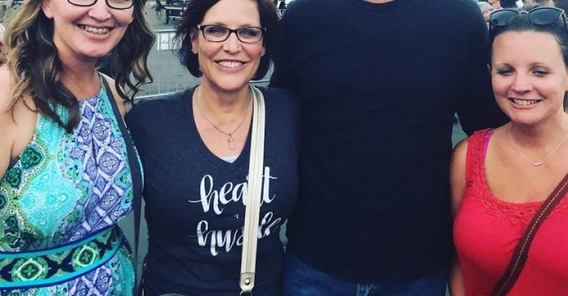 Cuando se le preguntó a un extraño que te tome la foto y muy arrepentido