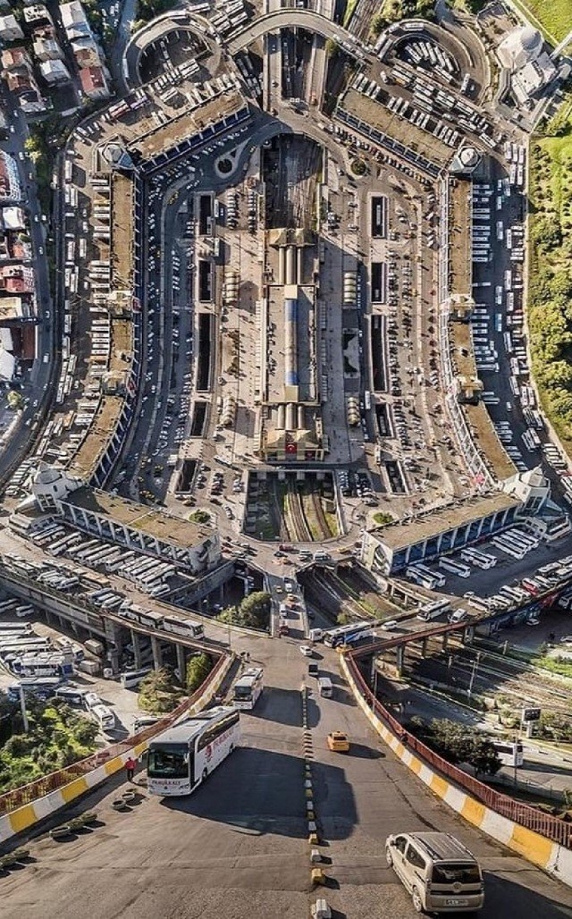 Curva de Estambul en el espíritu de la película "inception" Curva de Estambul en el espíritu de la película "inception"