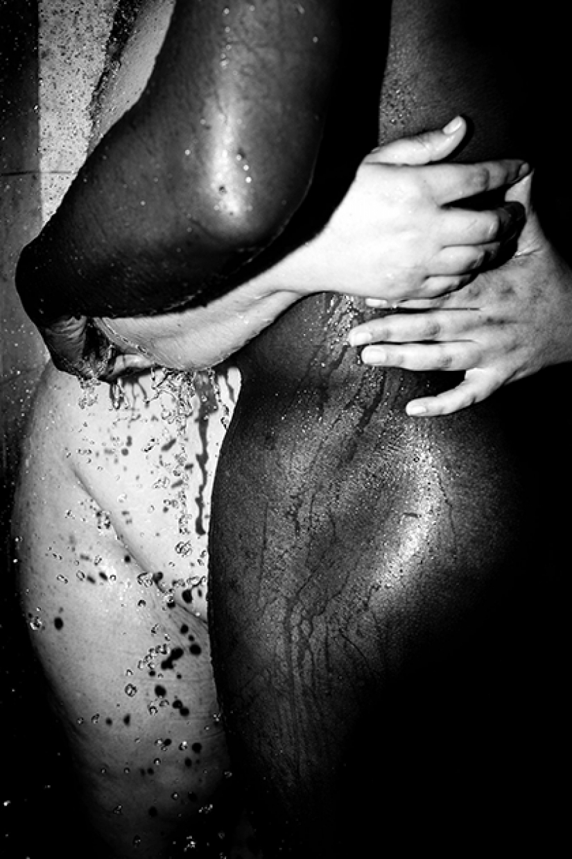 Dark body: the grim history for the best black-and-white images from around the world Dark body: the grim history for the best black-and-white images from around the world