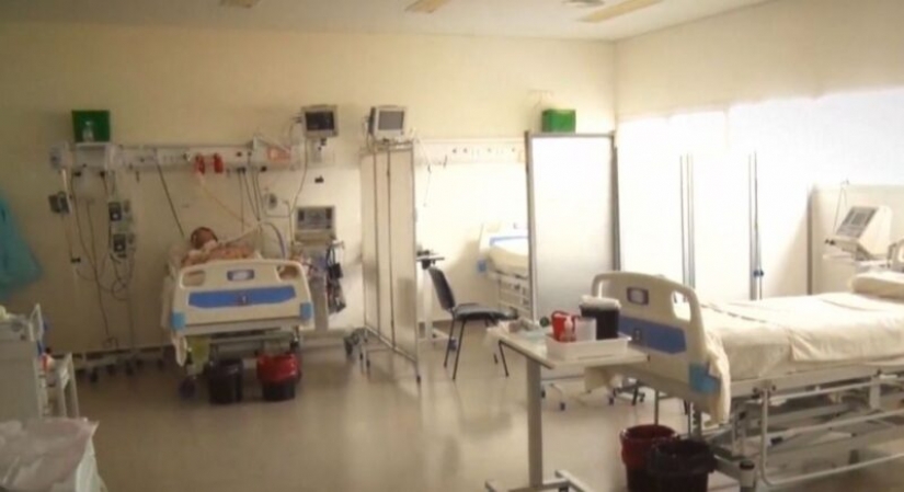 De 12 años dio a luz a los gemelos desde el abusador debido a la negación del aborto legal De 12 años dio a luz a los gemelos desde el abusador debido a la negación del aborto legal