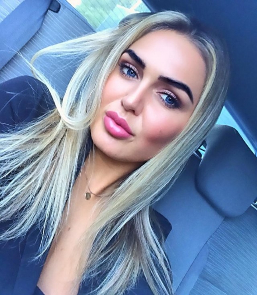 De 62 años, Dolph Lundgren casa de 24 años, Emma Crandal