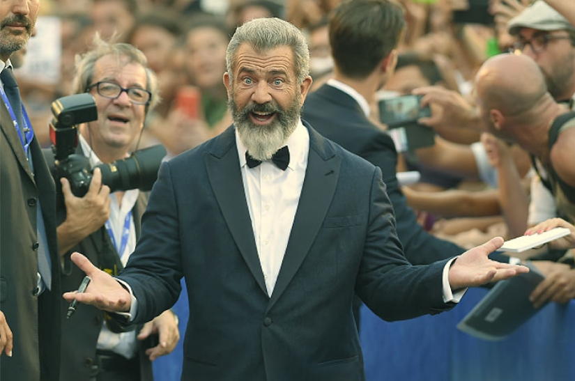 De la gloria a la que el alcoholismo es sólo un paso de 10 estrellas del espectáculo, enganchado en el cristal De la gloria a la que el alcoholismo es sólo un paso de 10 estrellas del espectáculo, enganchado en el cristal