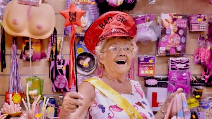 Depraved old age: how retirees from Britain, the rest in Spanish sex resort Depraved old age: how retirees from Britain, the rest in Spanish sex resort