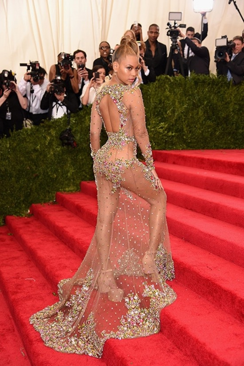 "Desnudo" vestidos de las estrellas: la mayoría de los extravagantes atuendos de las celebridades en la historia, desde Marilyn Monroe y Barbra Streisand a beyoncé y Madonna