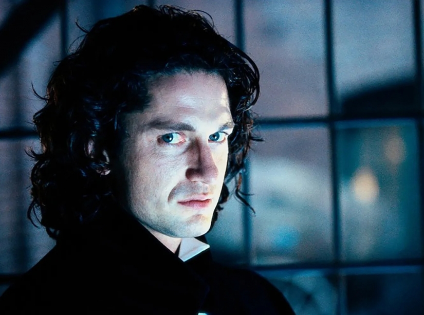 Drink my blood: brad pitt, David Bowie and 19 sexy vampires of all time Drink my blood: brad pitt, David Bowie and 19 sexy vampires of all time