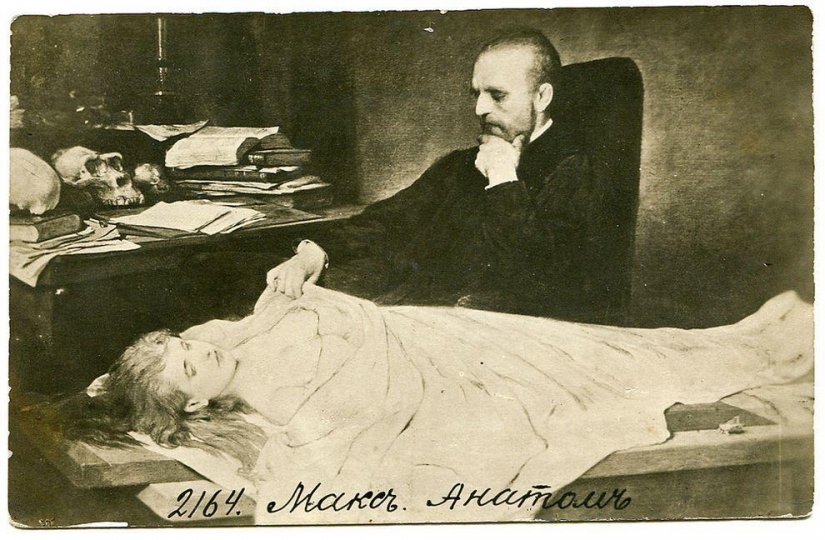 El autor de la colección de las más extrañas postales desde el pasado