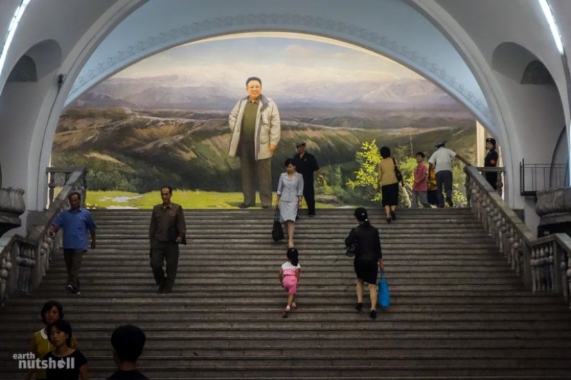 El cerrado de la estación de metro en el mundo: el metro de Pyongyang a través de los ojos de un extranjero El cerrado de la estación de metro en el mundo: el metro de Pyongyang a través de los ojos de un extranjero