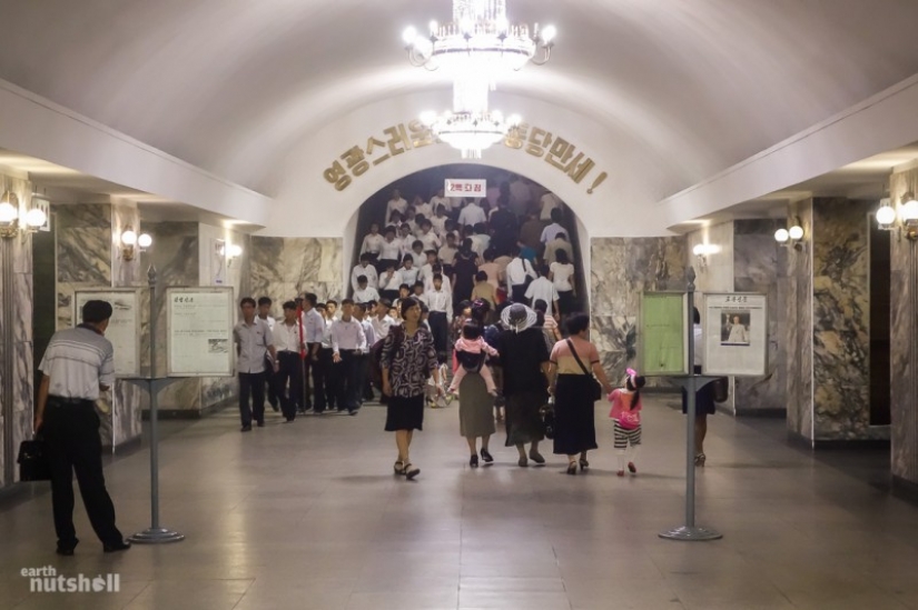 El cerrado de la estación de metro en el mundo: el metro de Pyongyang a través de los ojos de un extranjero El cerrado de la estación de metro en el mundo: el metro de Pyongyang a través de los ojos de un extranjero