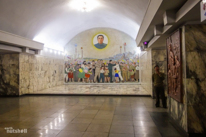 El cerrado de la estación de metro en el mundo: el metro de Pyongyang a través de los ojos de un extranjero El cerrado de la estación de metro en el mundo: el metro de Pyongyang a través de los ojos de un extranjero