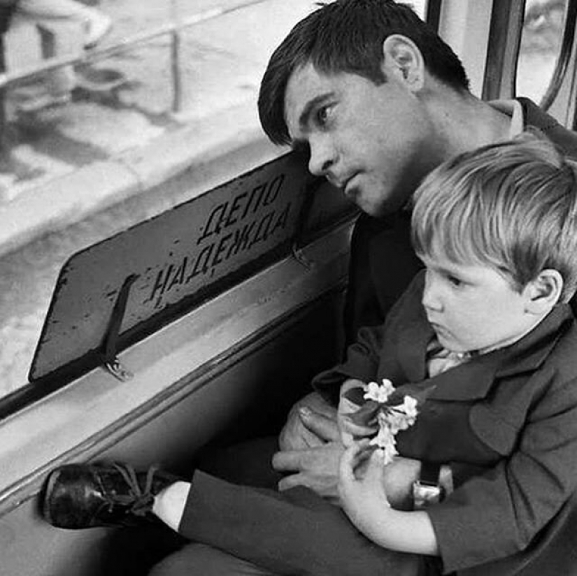 El chico de Riga da vida a un viejo Soviética de la foto, lo que les obliga a moverse El chico de Riga da vida a un viejo Soviética de la foto, lo que les obliga a moverse