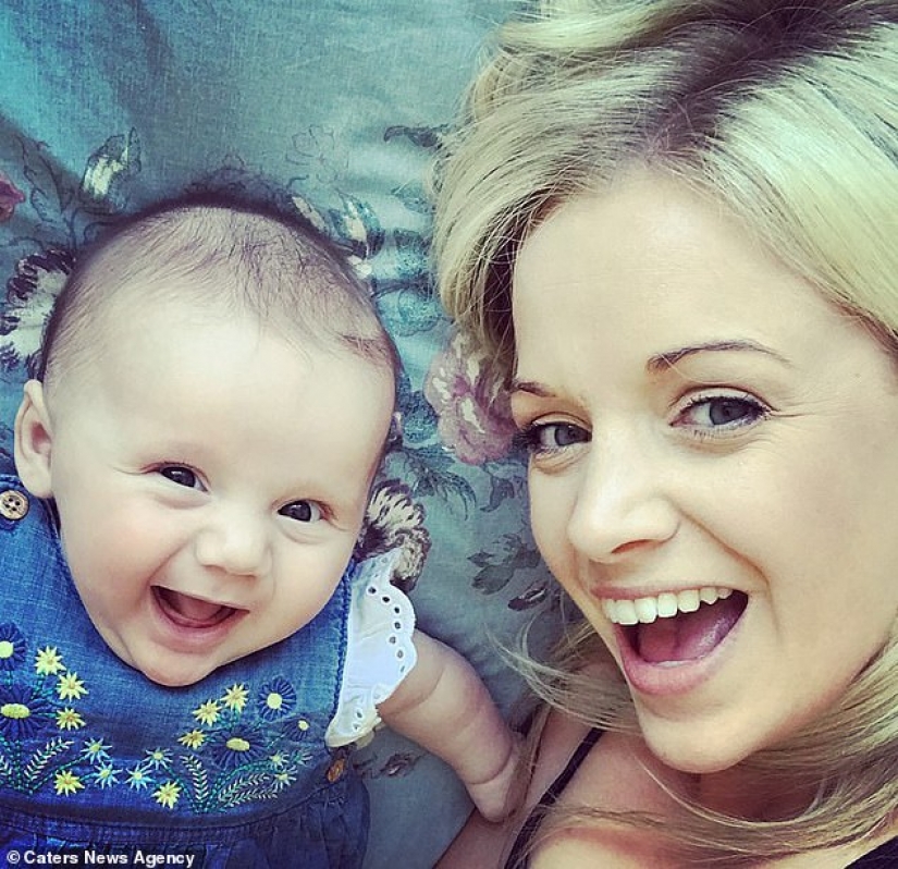 El hijo de un frasco de mayonesa y el que la pareja concibió al bebé con forma no tradicional