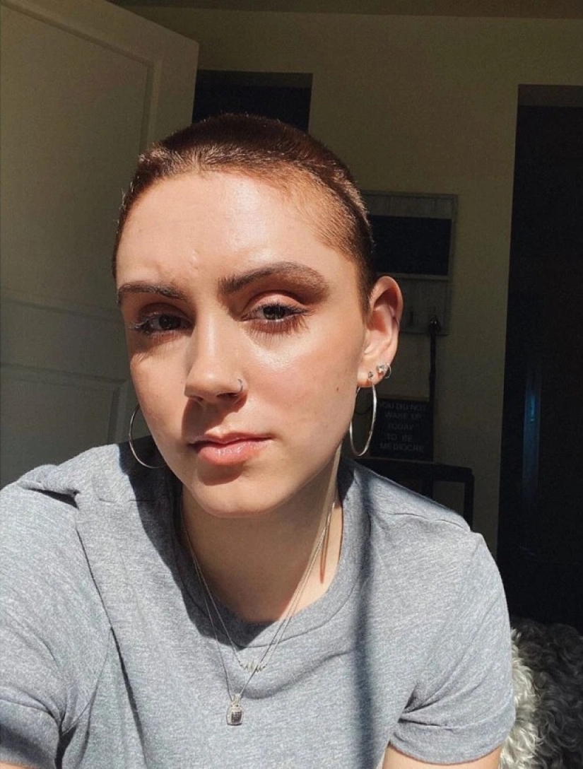 El pelo No, no hay problema: ¿por qué las mujeres se afeitan la cabeza durante la cuarentena El pelo No, no hay problema: ¿por qué las mujeres se afeitan la cabeza durante la cuarentena