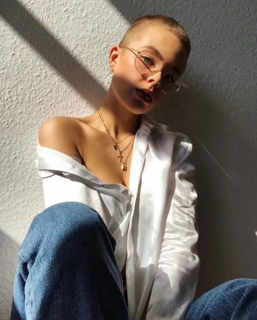 El pelo No, no hay problema: ¿por qué las mujeres se afeitan la cabeza durante la cuarentena El pelo No, no hay problema: ¿por qué las mujeres se afeitan la cabeza durante la cuarentena