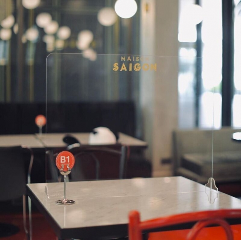 El restaurante Bangkok pandas ayudar a las personas a mantener una distancia