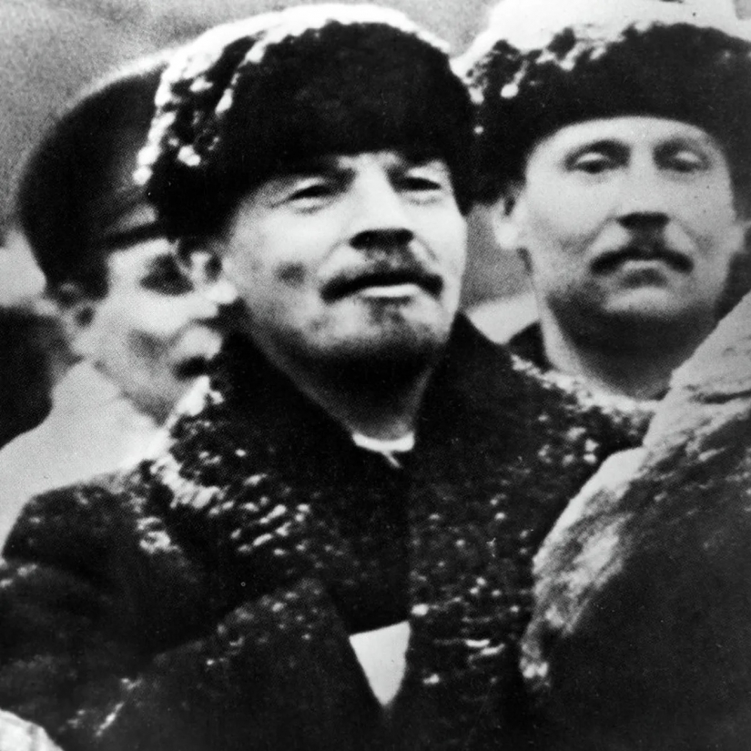 El secreto de vidrio, Bayan Budyonny y el gramófono: cómo celebrar el año Nuevo, los líderes de la Unión Soviética El secreto de vidrio, Bayan Budyonny y el gramófono: cómo celebrar el año Nuevo, los líderes de la Unión Soviética