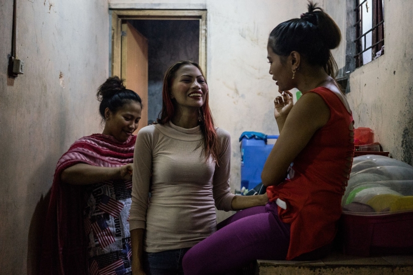 El tifón de deshonra: cómo el desastre ha sumido a toda una generación de Filipinas en la prostitución El tifón de deshonra: cómo el desastre ha sumido a toda una generación de Filipinas en la prostitución
