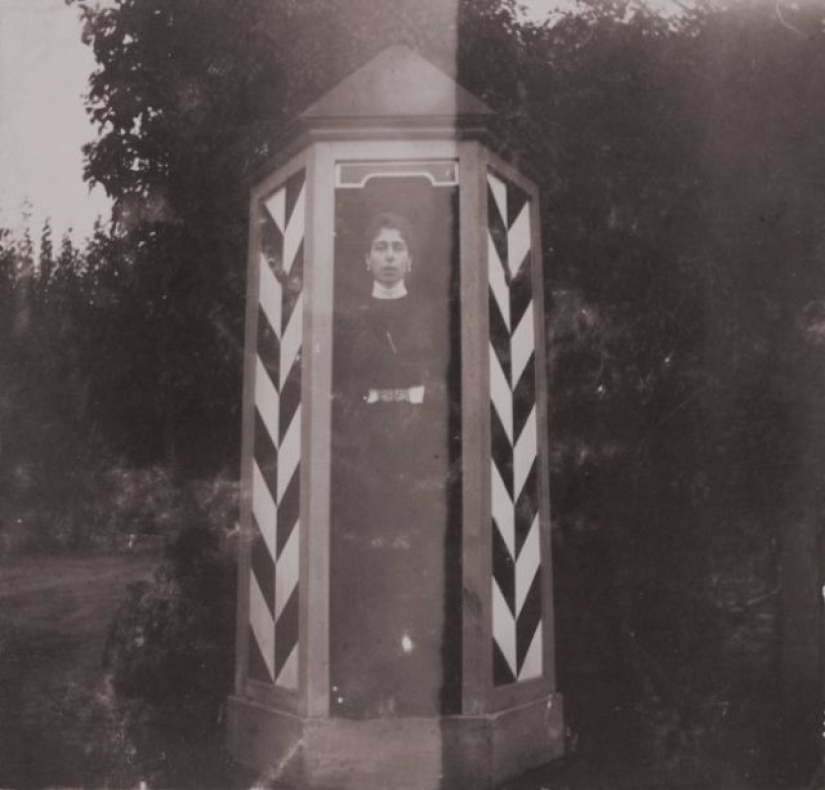 Emperor Nicholas II fooling around with friends on pictures 1899 Emperor Nicholas II fooling around with friends on pictures 1899