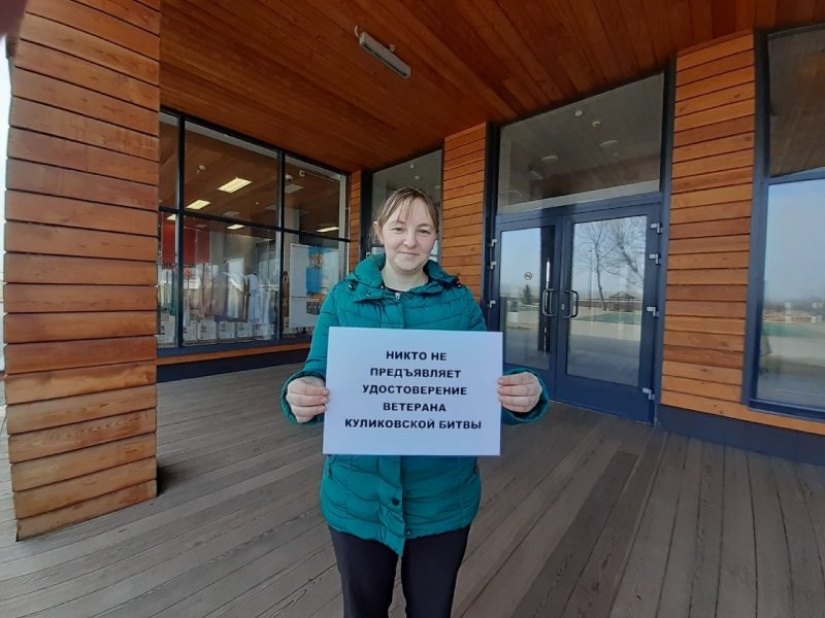 Employees of Russian institutions of culture launched the "bored" quarantine flashmob
