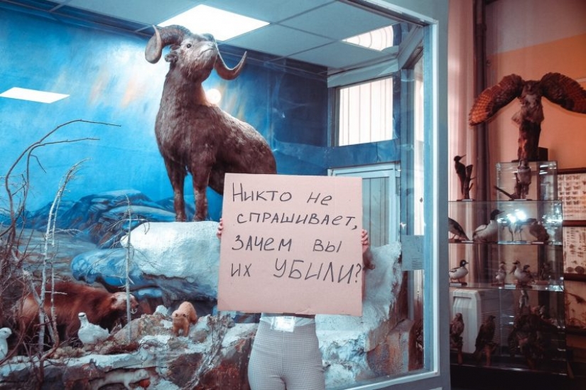 Employees of Russian institutions of culture launched the "bored" quarantine flashmob