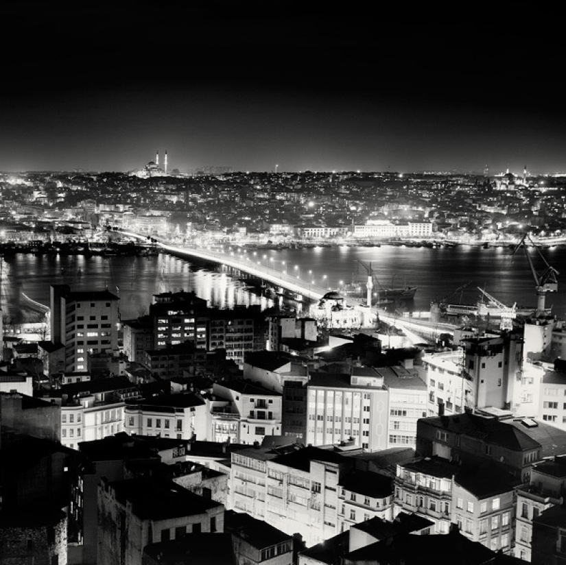 En blanco y negro de la belleza de las grandes ciudades En blanco y negro de la belleza de las grandes ciudades