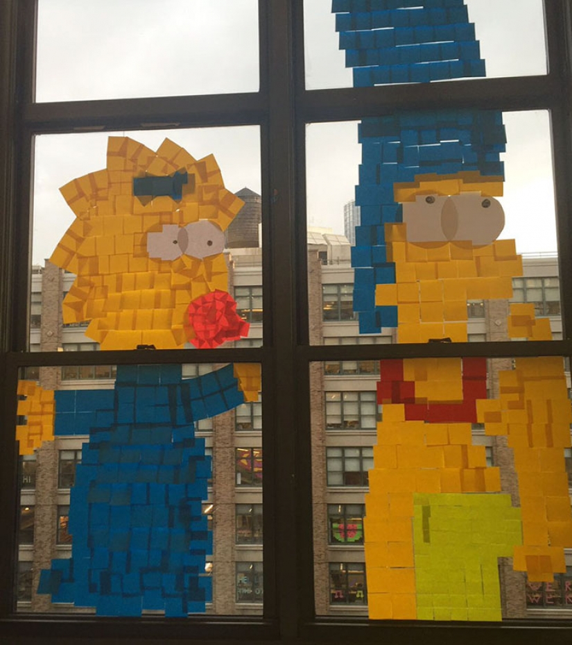 Esto significa la guerra: la batalla de las pegatinas entre los dos edificios de oficinas Esto significa la guerra: la batalla de las pegatinas entre los dos edificios de oficinas