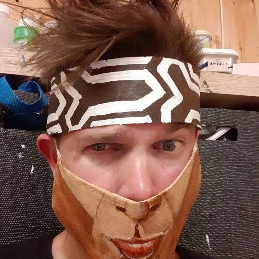 Every day new mask: challenge Austrian artist continues!