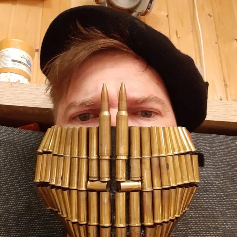 Every day new mask: challenge Austrian artist continues!