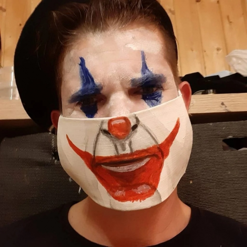 Every day new mask: challenge Austrian artist continues!