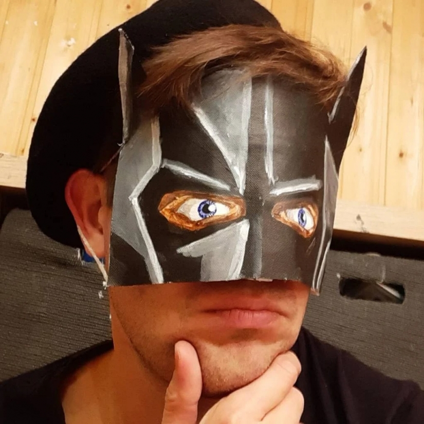 Every day new mask: challenge Austrian artist continues!