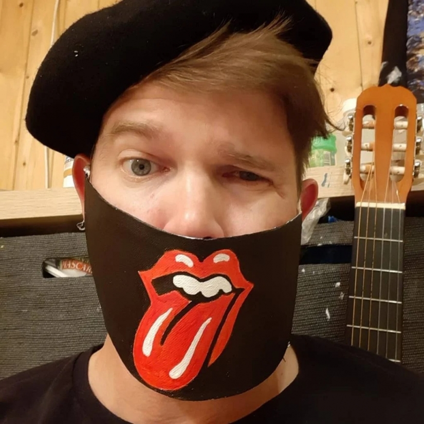 Every day new mask: challenge Austrian artist continues!