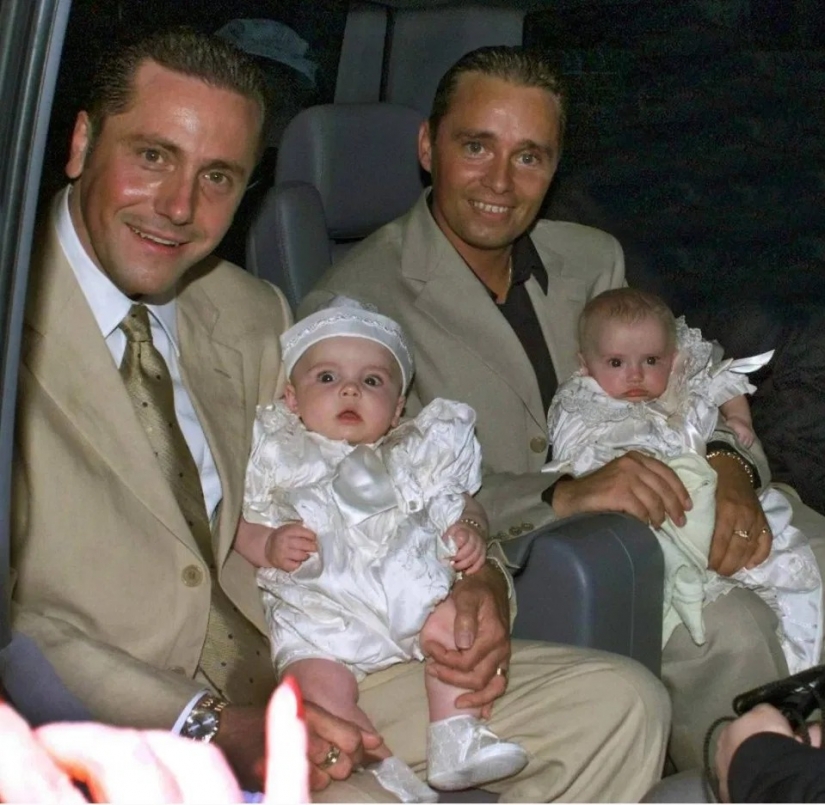 Father made an offer to ex-boyfriend's daughter when they all were together on vacation Father made an offer to ex-boyfriend's daughter when they all were together on vacation