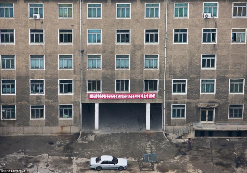 Forbidden photos of North Korea, filmed with a hidden camera Forbidden photos of North Korea, filmed with a hidden camera