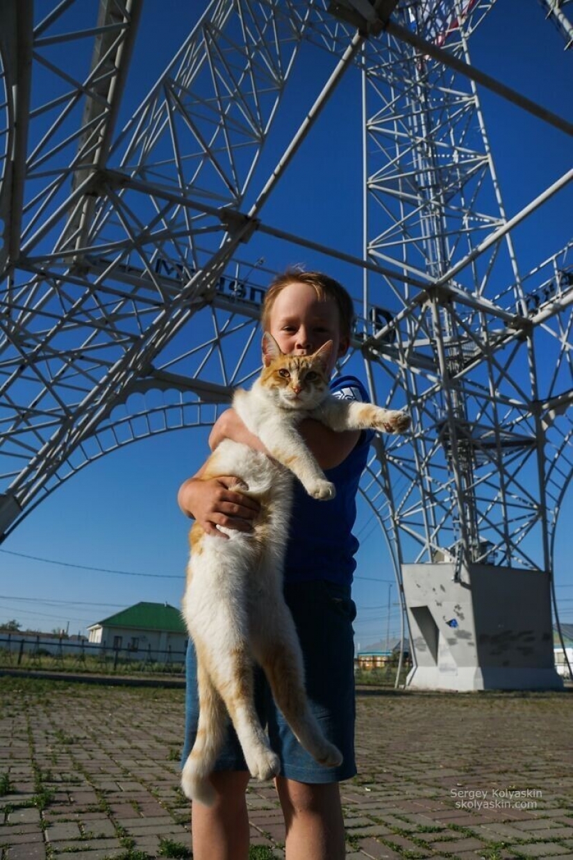 Fotos de una persona, que está de viaje en Rusia con una cámara en sus manos