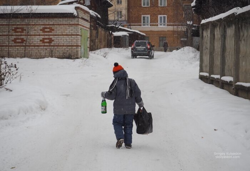 Fotos de una persona, que está de viaje en Rusia con una cámara en sus manos
