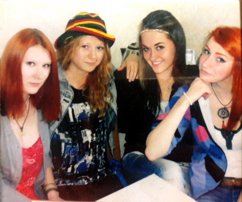 Four girlfriends from Russia 7 years did a joint photo, and this is what came of it Four girlfriends from Russia 7 years did a joint photo, and this is what came of it