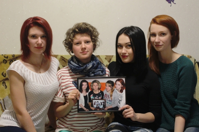Four girlfriends from Russia 7 years did a joint photo, and this is what came of it Four girlfriends from Russia 7 years did a joint photo, and this is what came of it