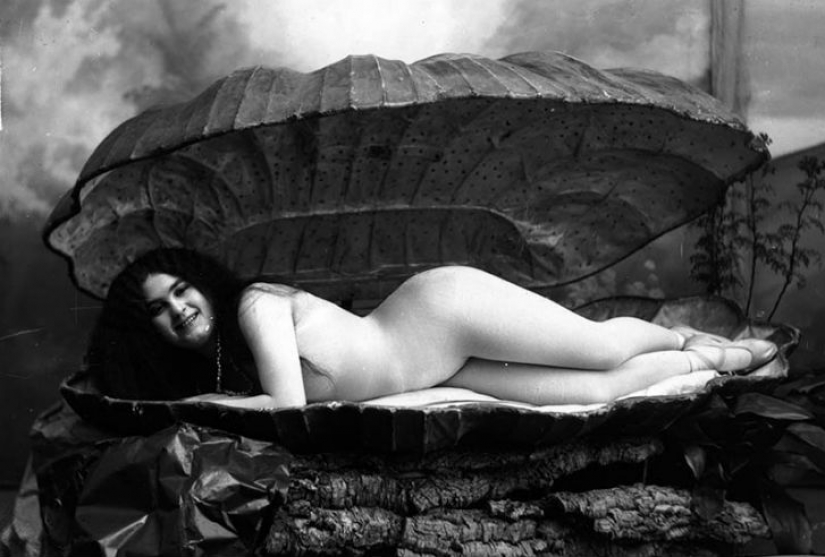 Frank and bold Spain in the illustrations 1900-ies Frank and bold Spain in the illustrations 1900-ies