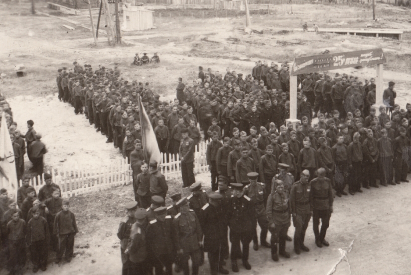 From hard labor to the Gulag: the lives of the inhabitants of Russian prisons and camps on archival photos From hard labor to the Gulag: the lives of the inhabitants of Russian prisons and camps on archival photos