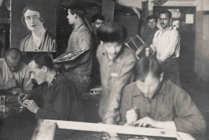 From hard labor to the Gulag: the lives of the inhabitants of Russian prisons and camps on archival photos From hard labor to the Gulag: the lives of the inhabitants of Russian prisons and camps on archival photos