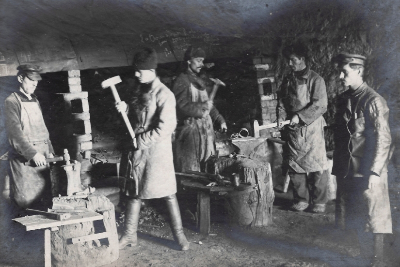 From hard labor to the Gulag: the lives of the inhabitants of Russian prisons and camps on archival photos From hard labor to the Gulag: the lives of the inhabitants of Russian prisons and camps on archival photos