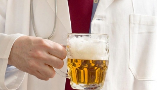 Fuego con fuego, o el Tratamiento de la intoxicación por alcohol en Vietnamita Fuego con fuego, o el Tratamiento de la intoxicación por alcohol en Vietnamita