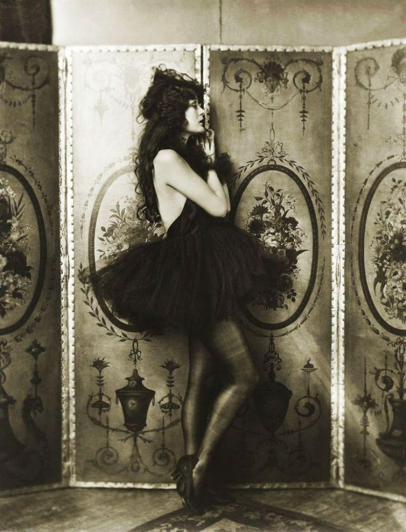 "Girls Zigfeld": the most sexy actress of Broadway 1920-ies "Girls Zigfeld": the most sexy actress of Broadway 1920-ies